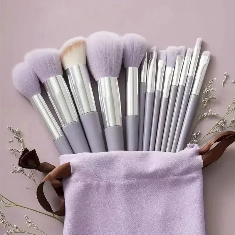 Set of professional makeup brushes with synthetic hair in a travel bag, available in 3, 13, or 22-piece kits by amzzon.store.